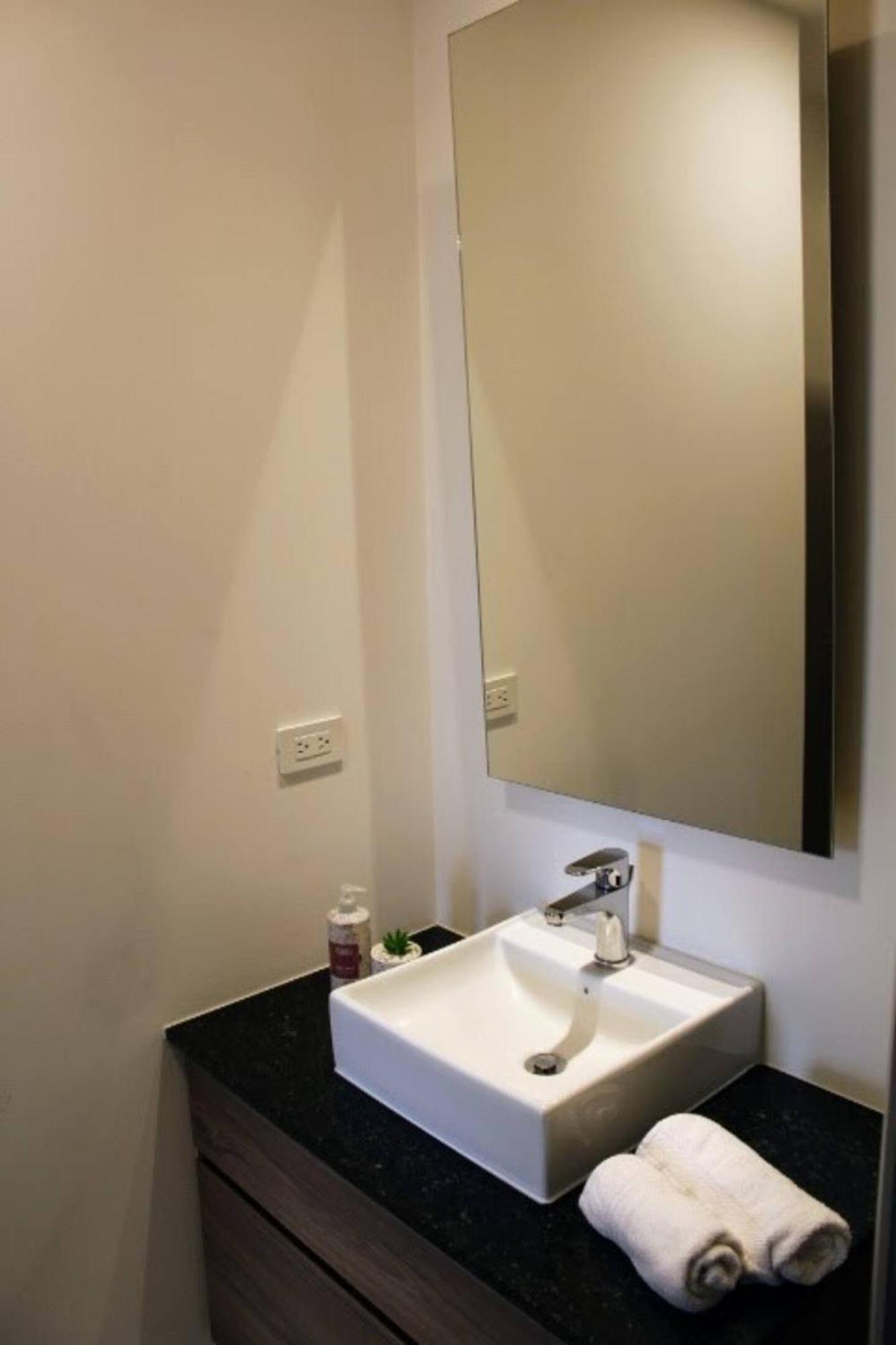 קיטו One Apartments מראה חיצוני תמונה